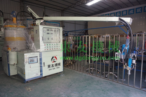 PU二组份低压发泡机